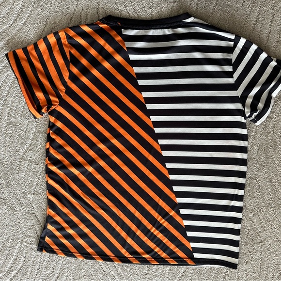 Fun and Stylish Top - Picture 2 of 6